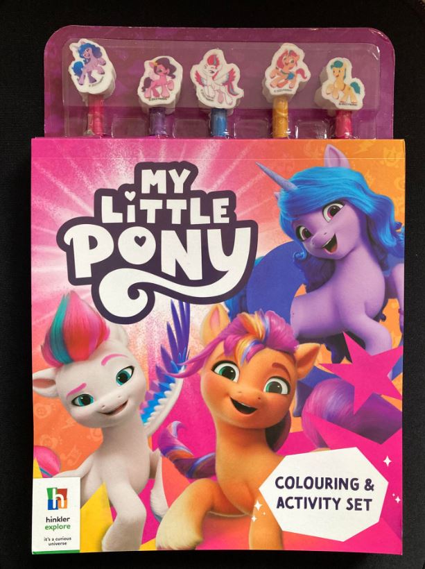 Colouring and activity set