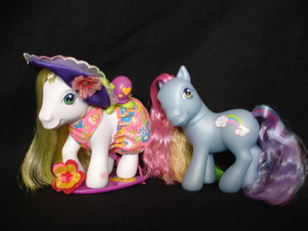 Golden Delicious & Rainbow Dash II
Present from Sandra