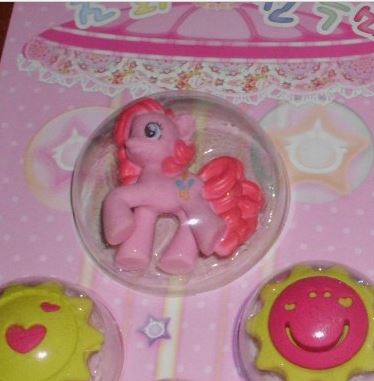 Close up of Pinkie