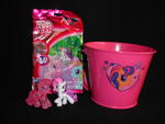 Special Ed. Pinkie Pie from the German surprise packs and Scootaloo bucket.
Prizes from the parcel game