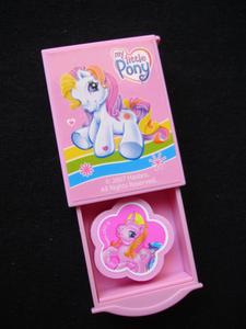 A smaller version of Rarity was used in this Magic Eraser from Poland
